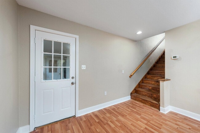 Building Photo - 1728 Connorvale Rd