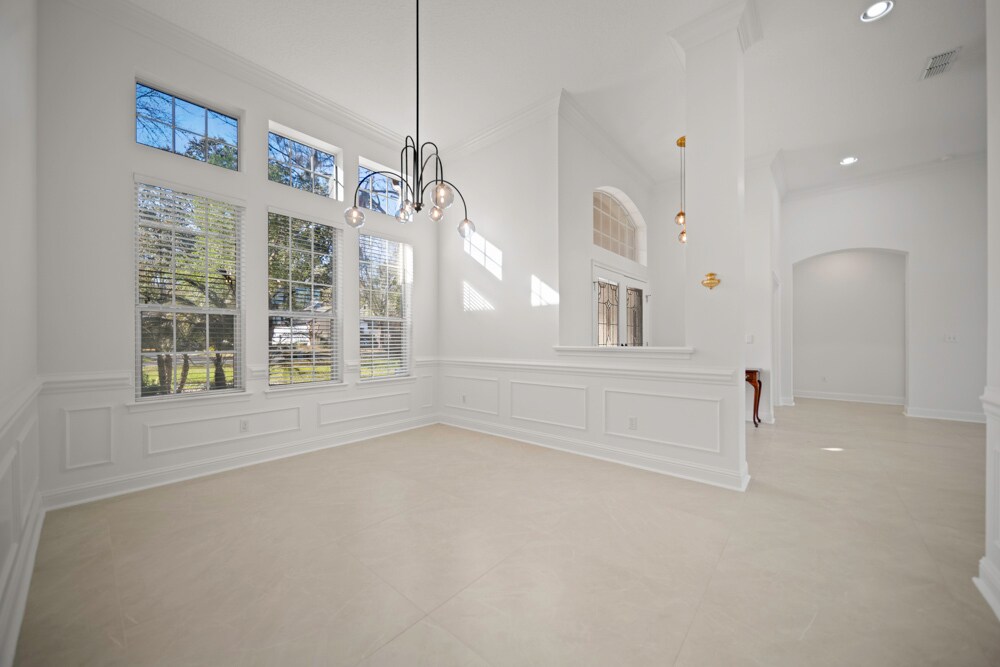 Building Photo - 10061 Vineyard Lake Rd E