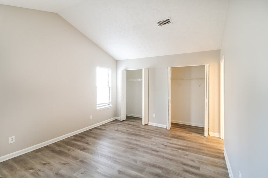 Building Photo - 5649 La Fleur Trail