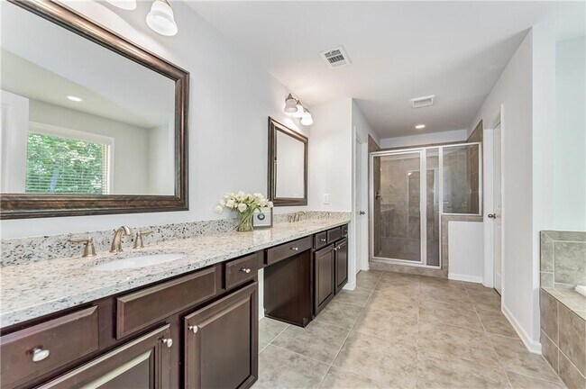 Building Photo - 850 Grove Valley Dr