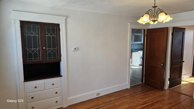 Building Photo - 17 Cleveland Ave