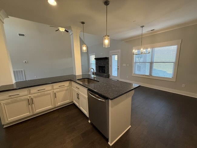 Building Photo - 1124 Watercress Ct