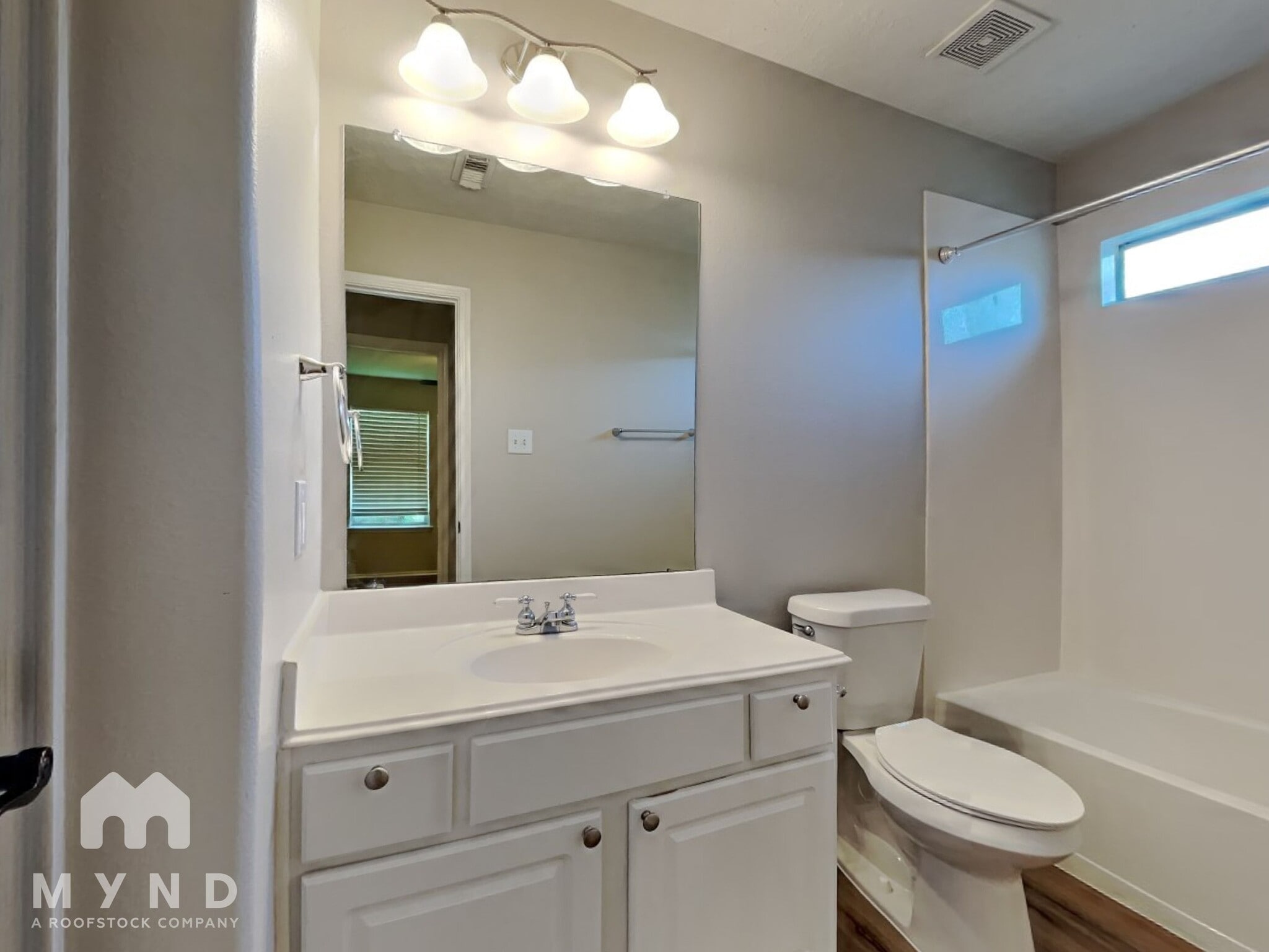 Building Photo - 18421 Sunrise Pines Dr