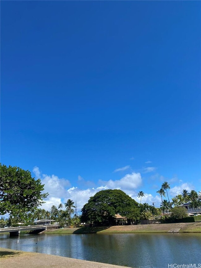 Building Photo - mokapu