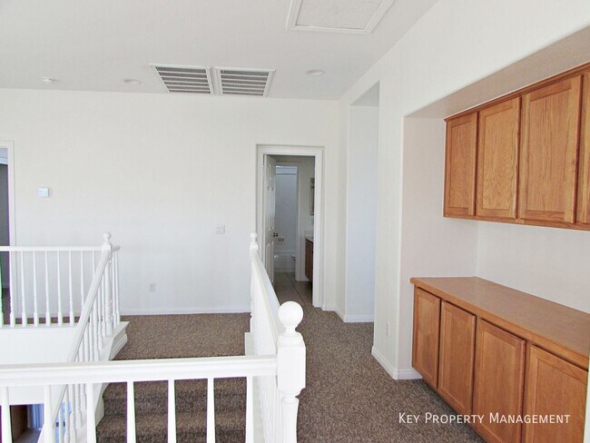 Building Photo - 722 Bighorn Creek St
