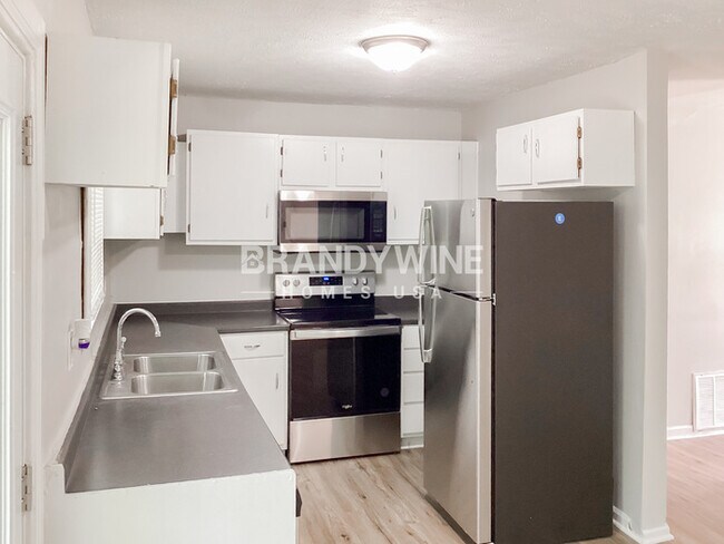 Building Photo - 2119 Blue Creek Ct
