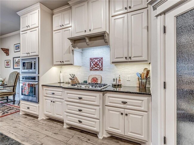 Building Photo - Beautiful home in Kelly Lake Estates + 4 bedrooms + 3 full bathrooms