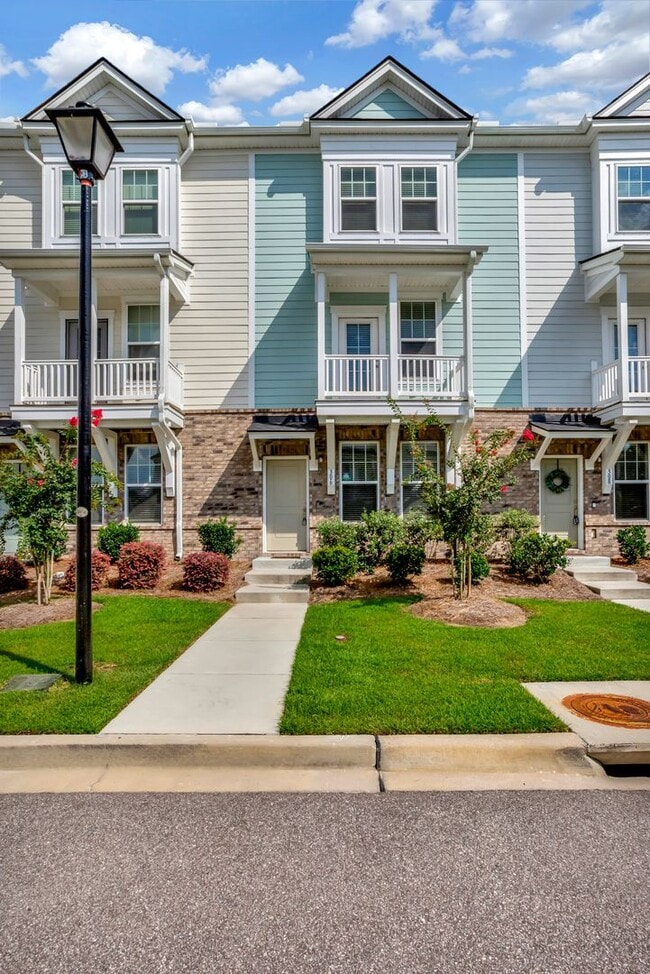 Beazer Homes The Marshes At Cooper River The Marshes at Cooper River Townhomes - 306 Pathfinder Way Charleston