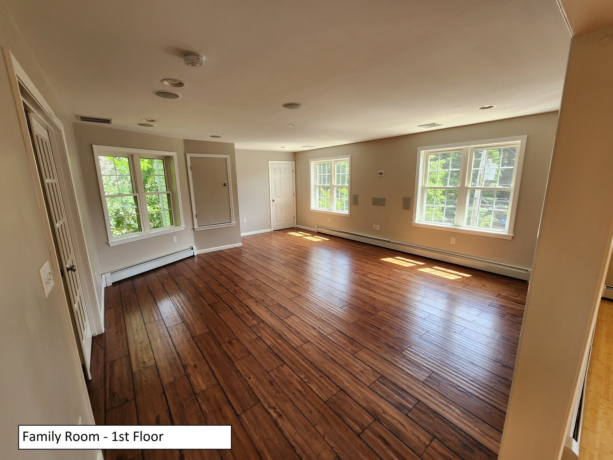 Building Photo - 68 Peach Orchard Rd