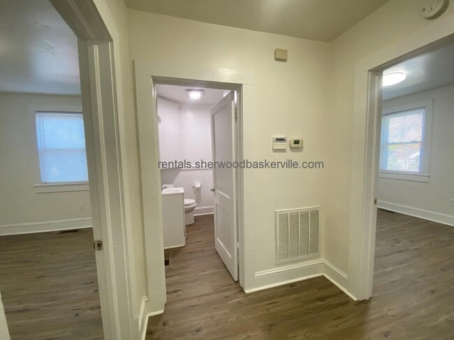 Building Photo - 504 E Atlantic St