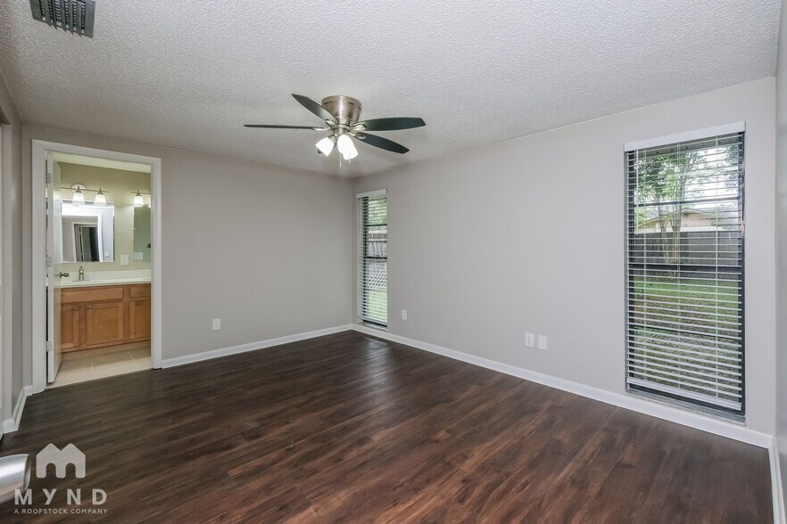Building Photo - 16023 Eagle River Way