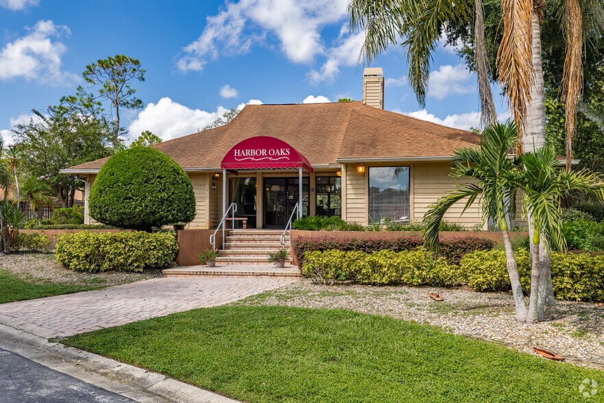 Primary Photo - Harbor Oaks Apartments