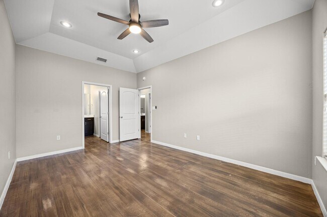 Building Photo - 100 Stockton Family Ct