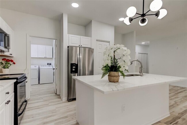 Building Photo - 2107 Portofino Pl