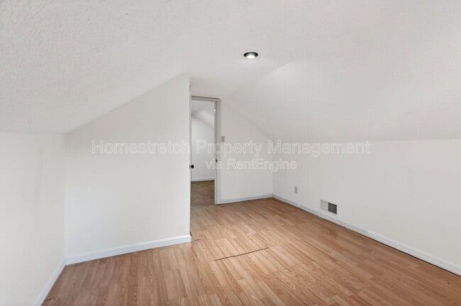 Building Photo - 3155 Hampton Ave