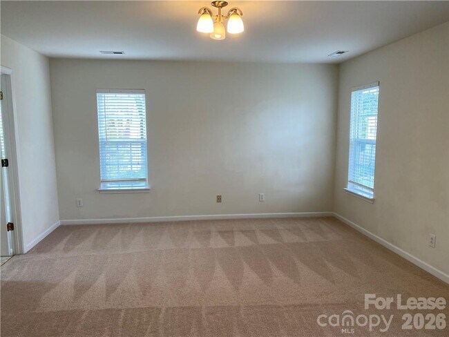 Building Photo - 17332 Newlands Corner Ln