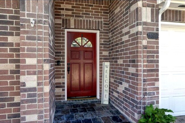 Building Photo - 4508 Stonebridge Dr