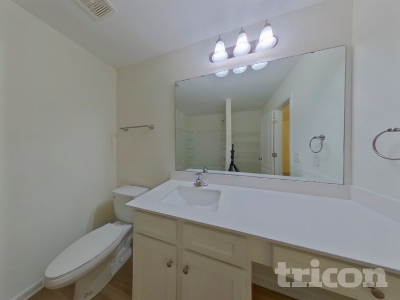 Building Photo - 2729 Yurman Rd