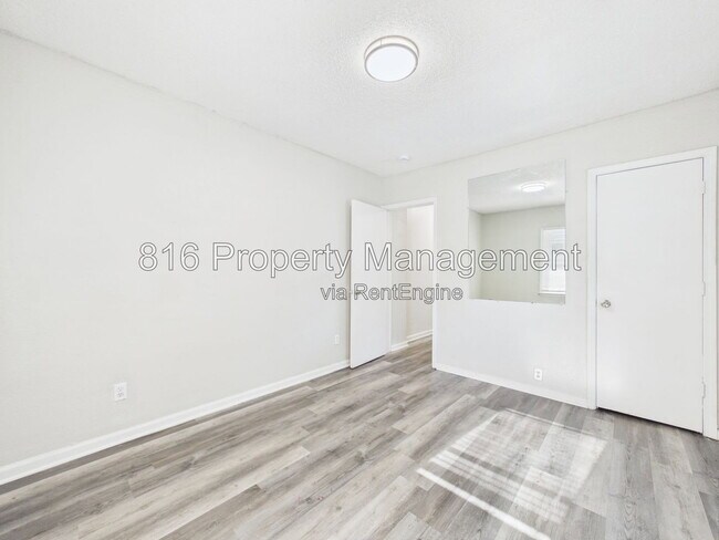 Building Photo - 5715 Wabash Ave