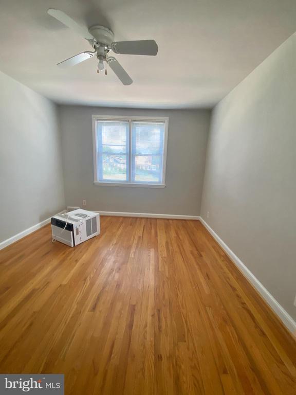 Building Photo - 404 New Rd