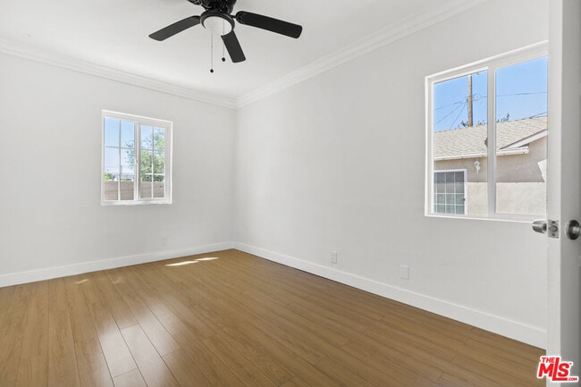 Building Photo - 10823 Cantara St
