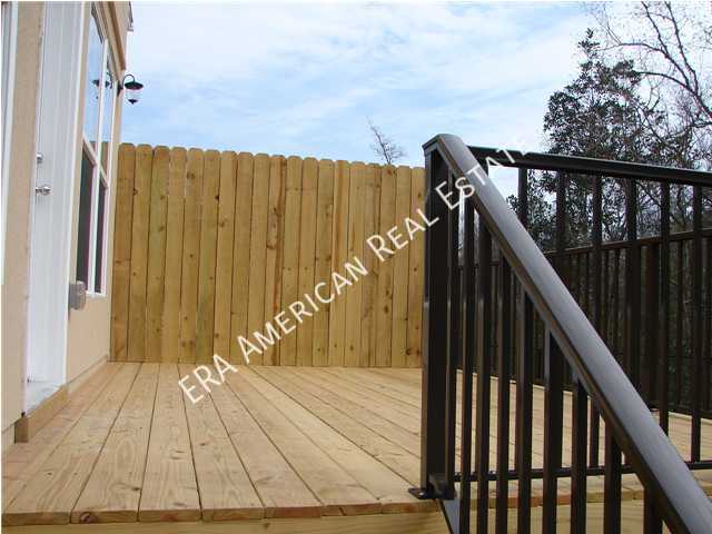 Building Photo - 123 Big Oaks Ln