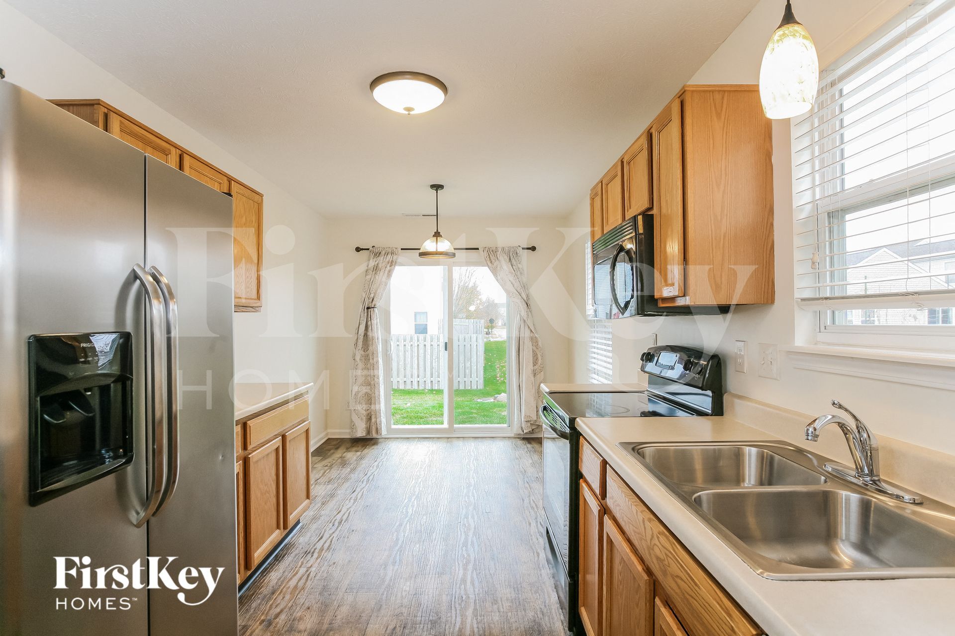 Building Photo - 467 Vernon Pl