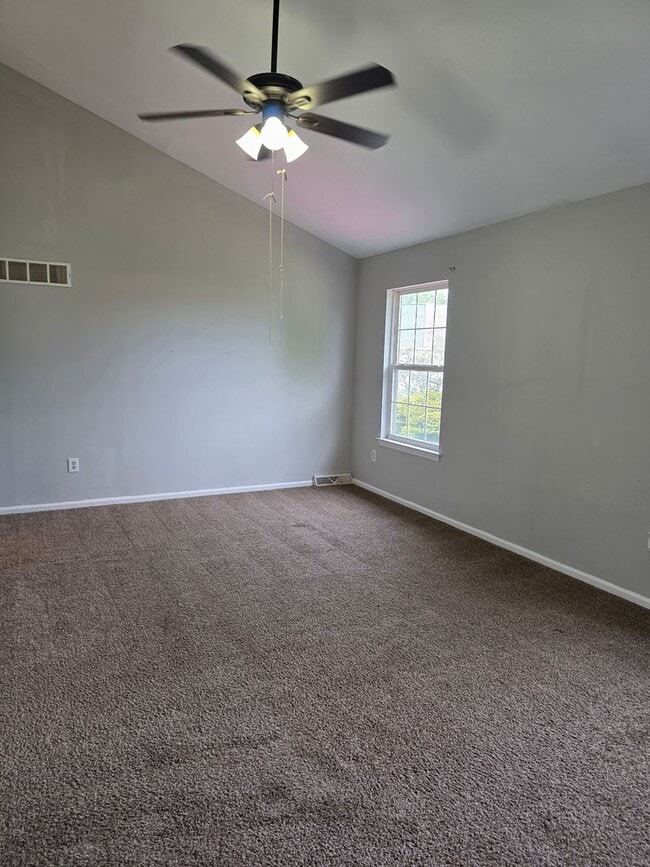 Building Photo - Townhouse in Newark/Bear Area