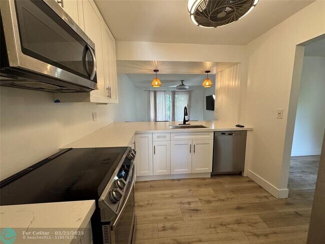 Building Photo - 4100 N 58th Ave