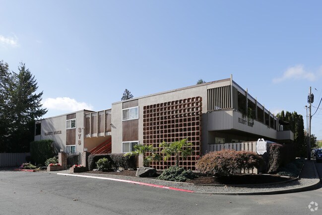 Building Photo - Elliott House