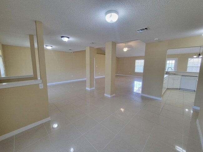Building Photo - 2158 Punham Ct
