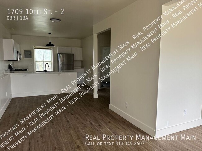 Primary Photo - 1709 10th St