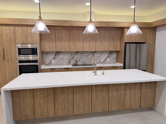 Building Photo - 714 Sage Ln