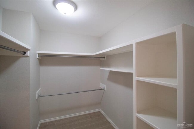 Building Photo - 24 Morning Ln