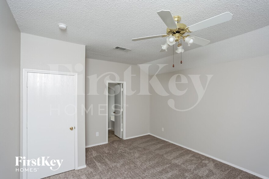 Building Photo - 433 Asbury Dr