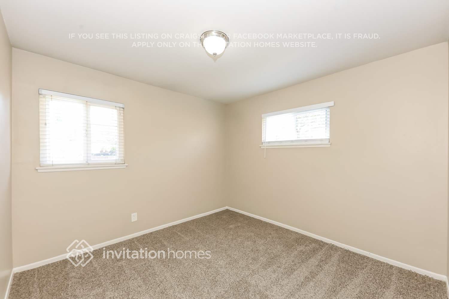 Building Photo - 2815 St Elmo Dr