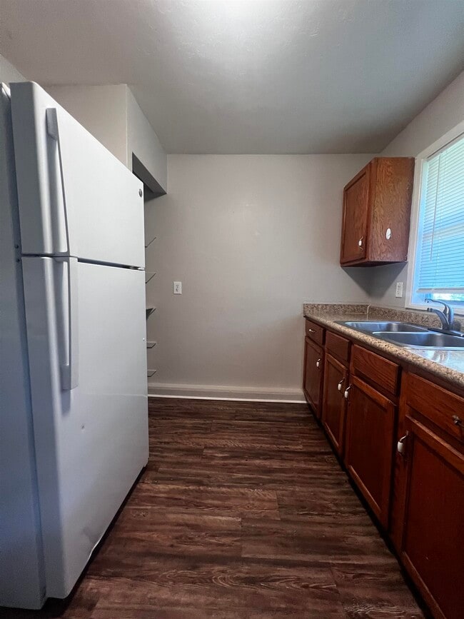 Building Photo - 3515 Falcon Dr
