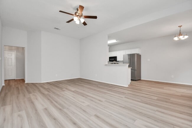Building Photo - 24118 Wild Horses Ln
