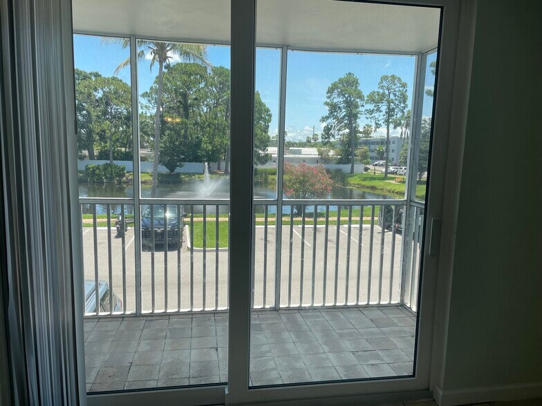 Building Photo - 2630 Coconut Bay Ln