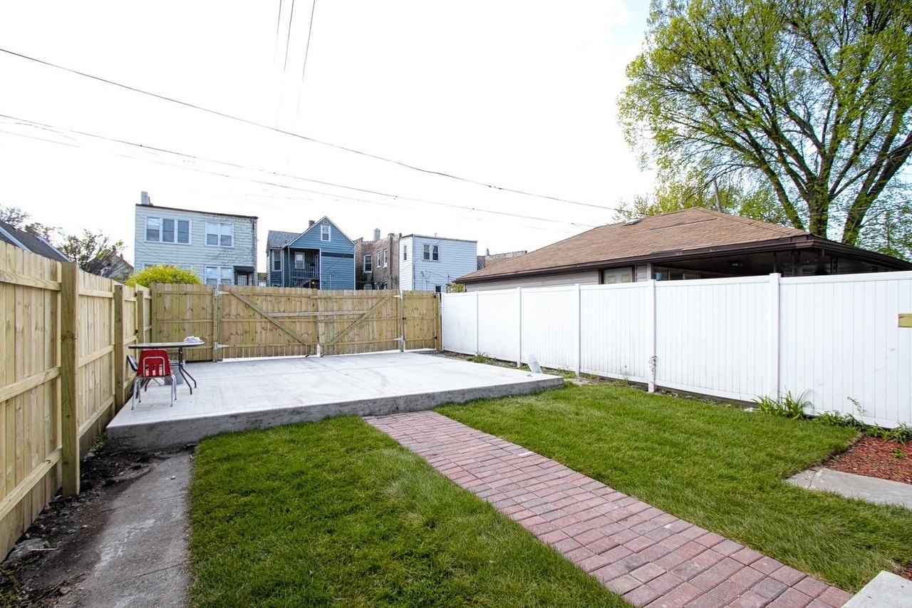 Backyard - 7132 S Ellis Ave