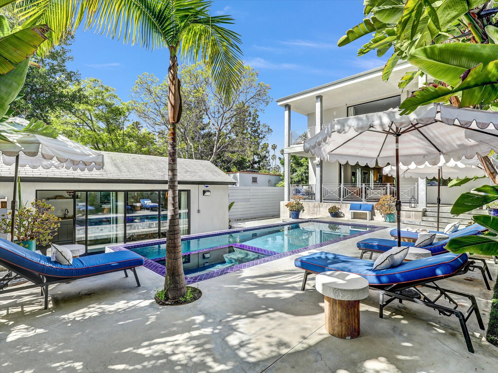 Building Photo - 1724 N Sierra Bonita Ave