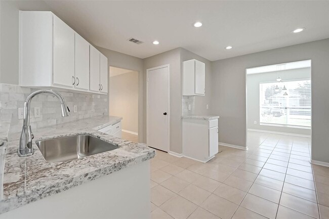 Building Photo - 5011 Redwing Brook Trail