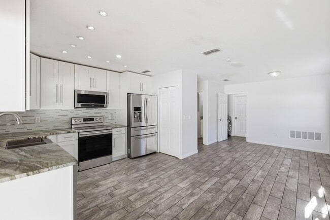 Building Photo - 11479 Brown Quail Ct