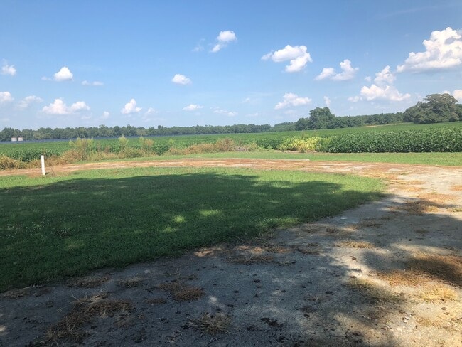 Building Photo - 2 BR, 2 BA Singlewide in Great Location in Pikeville!