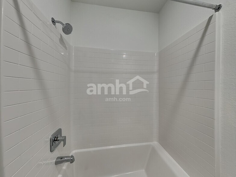 Building Photo - 5808 Fly Fisher St