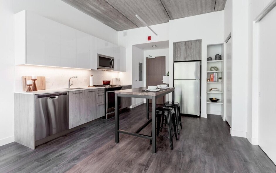 Building Photo - 1590 Elmwood Ave