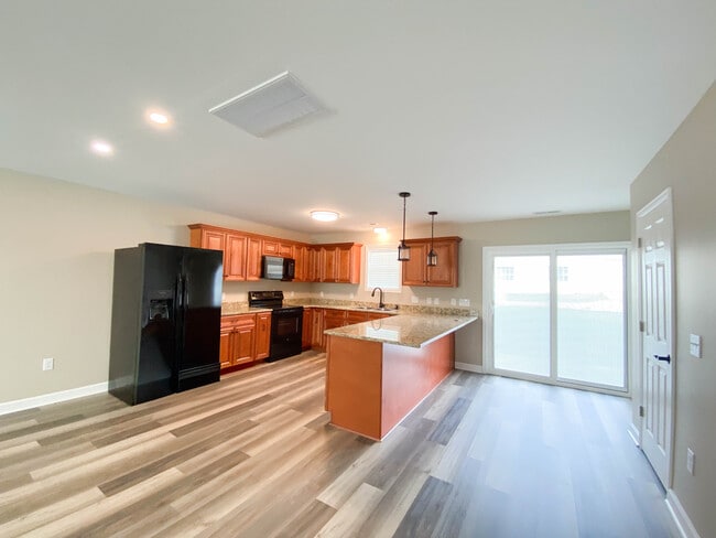 Building Photo - The Highlands on Main