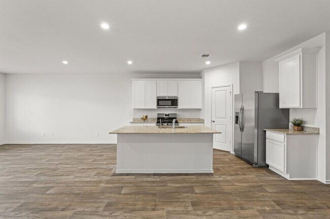 Building Photo - 30807 Khepri Ct