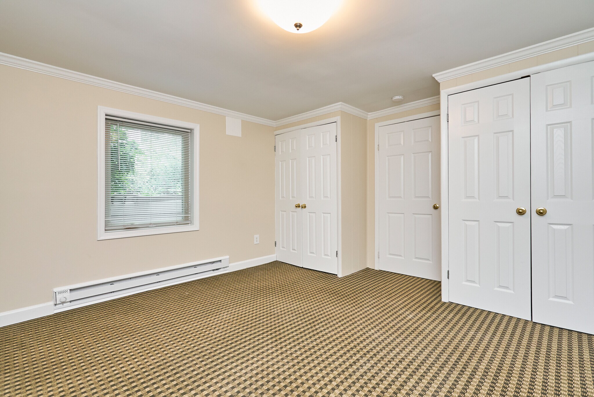 Building Photo - 805 23rd St S