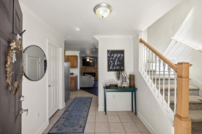 Building Photo - 759 Majestic Dr